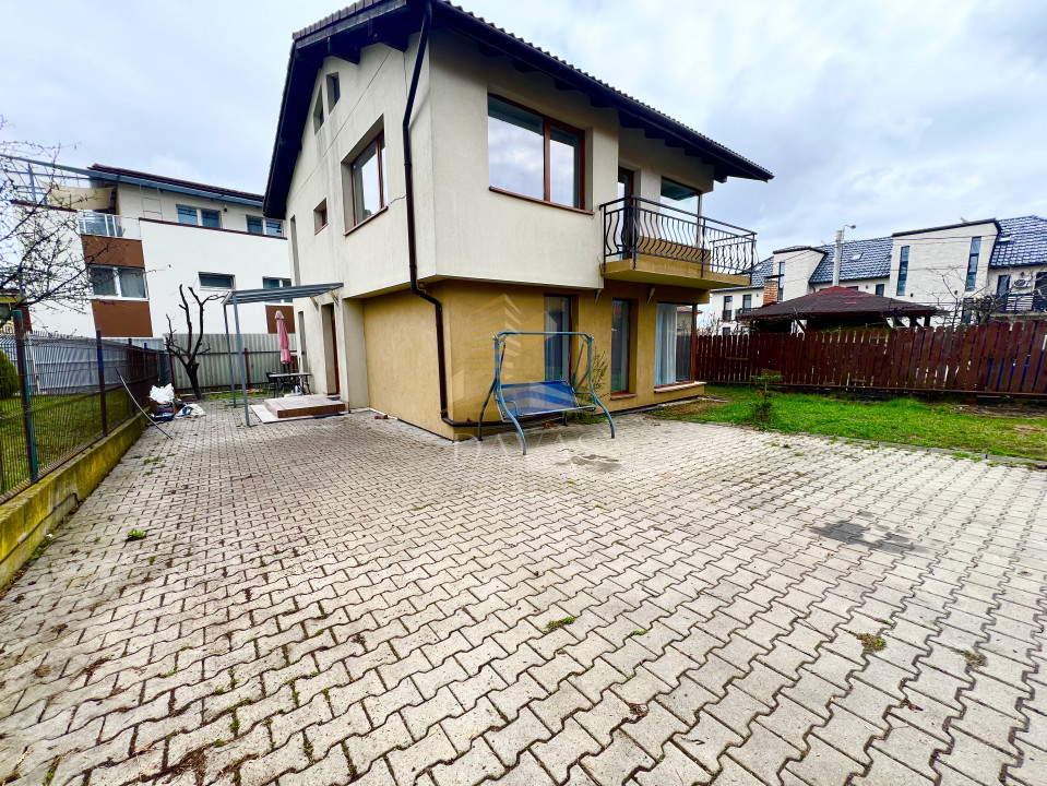 Casa individuala de inchiriat | 4 camere | 4 locuri de parcare in curte