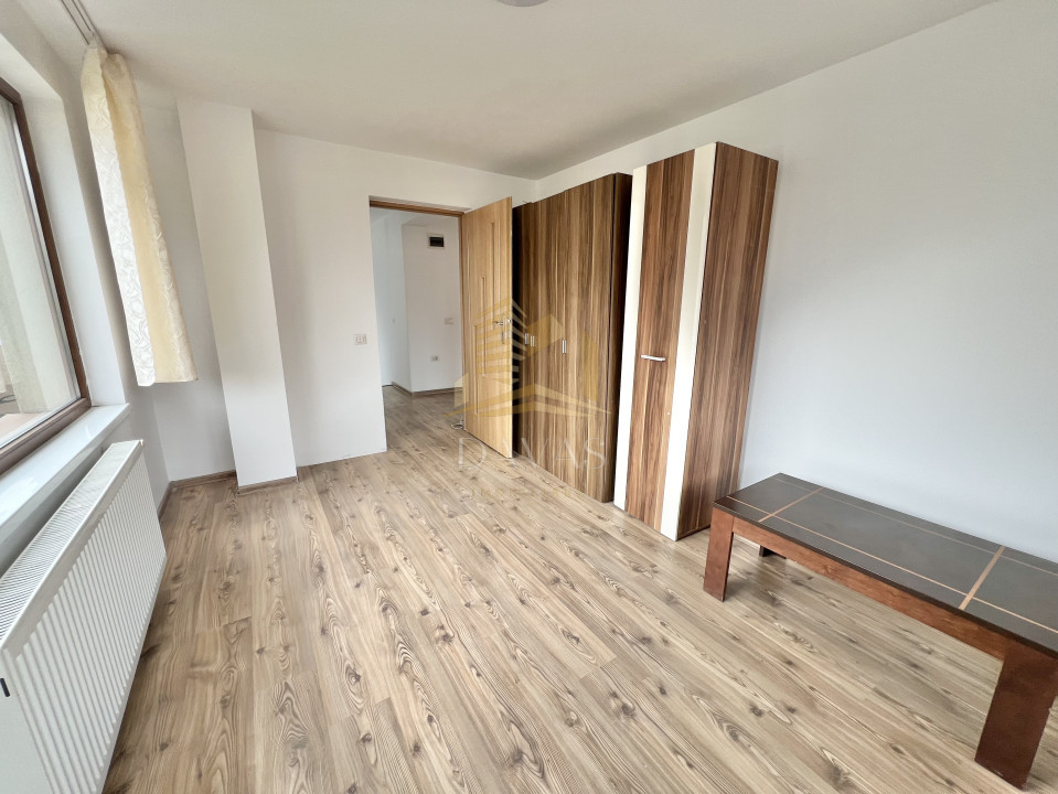 Casa individuala de inchiriat | 4 camere | 4 locuri de parcare in curte