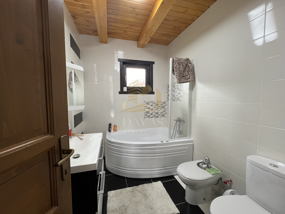Casa rustică deosebită | Confort si liniste