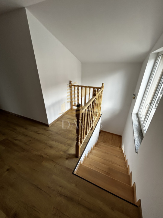 Casa de inchiriat 4 camere | Dezmir | Parcare | Terasa 