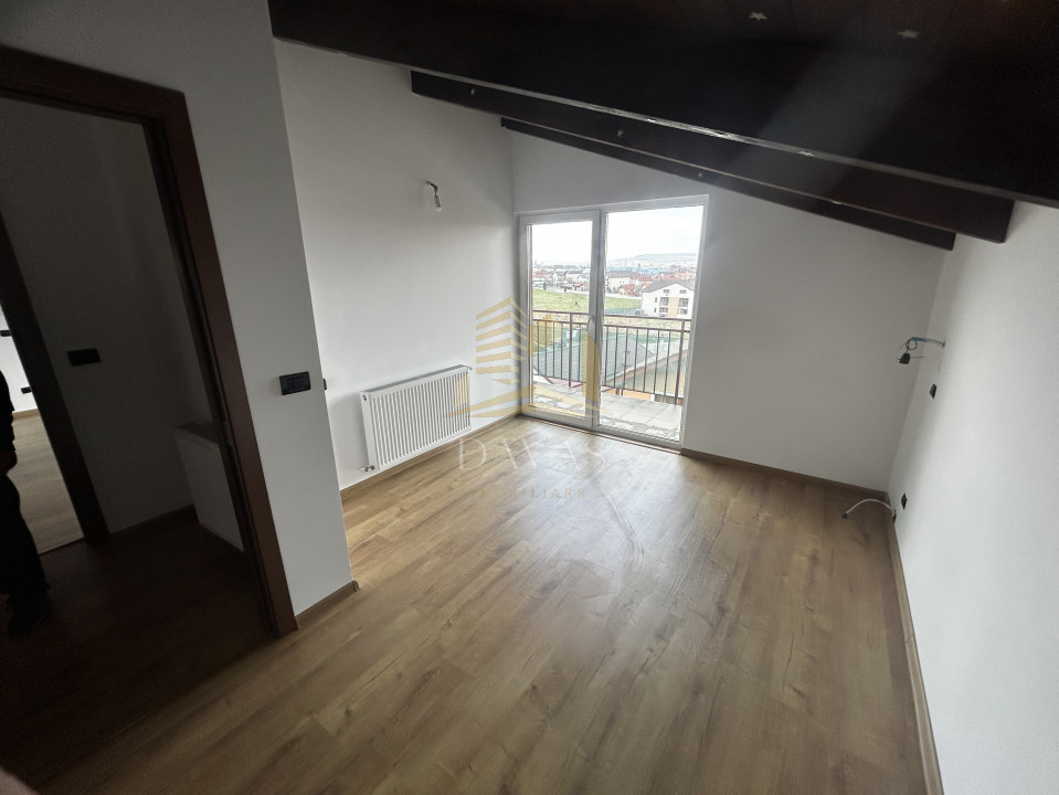 Casa de inchiriat 4 camere | Dezmir | Parcare | Terasa 