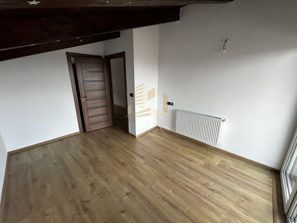 Casa de inchiriat 4 camere | Dezmir | Parcare | Terasa 
