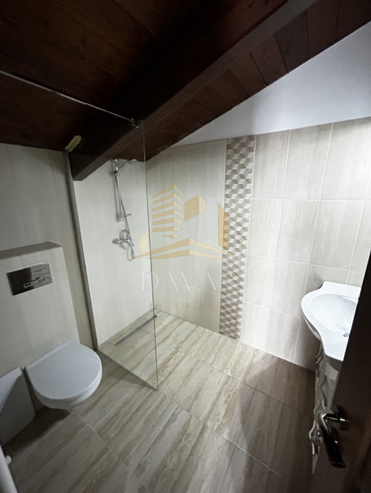Casa de inchiriat 4 camere | Dezmir | Parcare | Terasa 