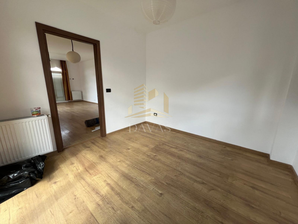 Casa de inchiriat 4 camere | Dezmir | Parcare | Terasa 
