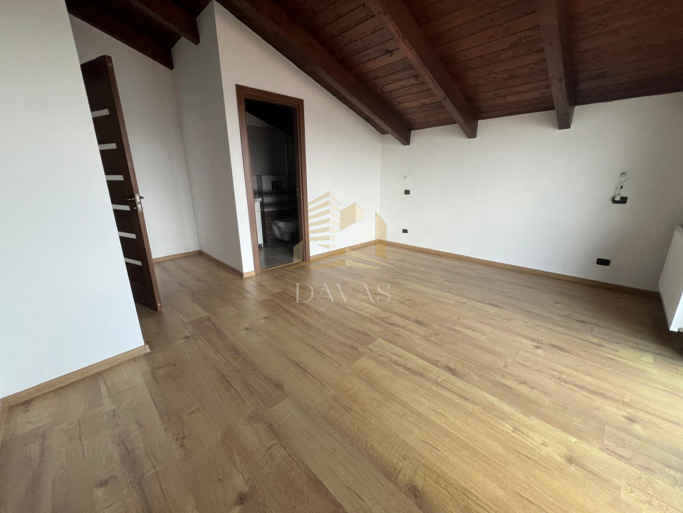 Casa de inchiriat 4 camere | Dezmir | Parcare | Terasa 