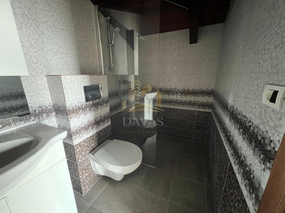 Casa de inchiriat 4 camere | Dezmir | Parcare | Terasa 