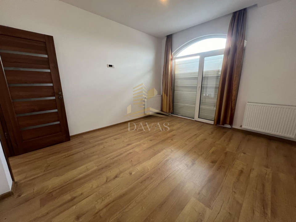 Casa de inchiriat 4 camere | Dezmir | Parcare | Terasa 