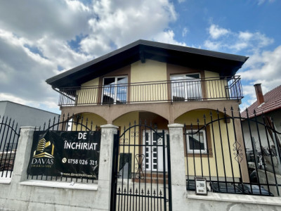Casa de inchiriat 4 camere | Dezmir | Parcare | Terasa 