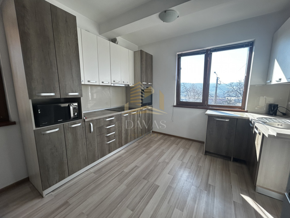 Casa tip duplex 7 camere | Dambul Rotund | 5 parcari