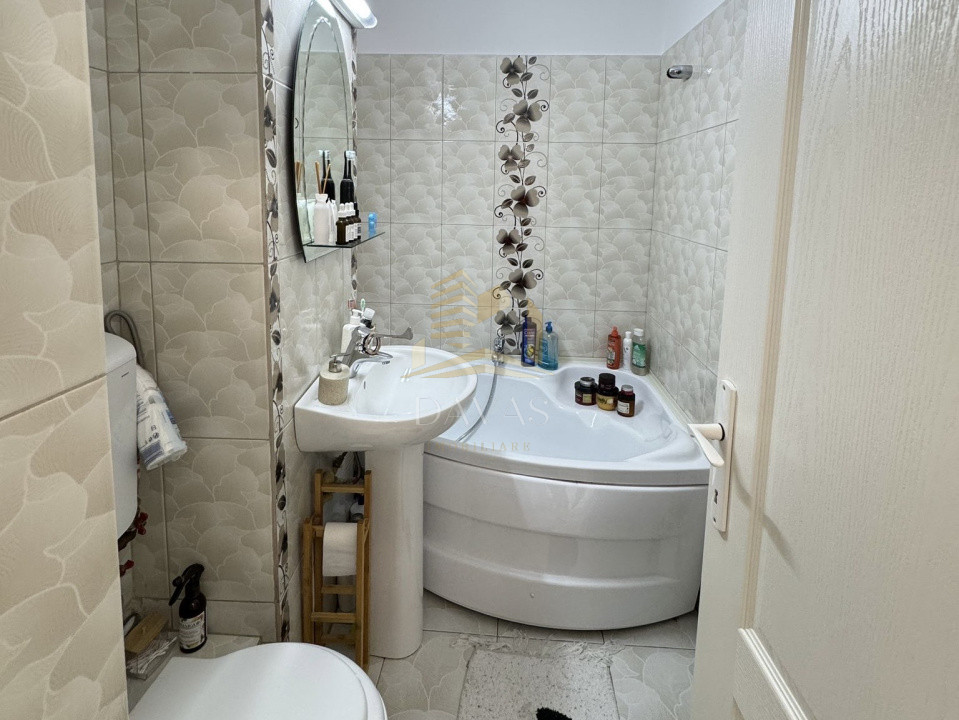 Apartament de 3 camere semidecomandat | Manastur