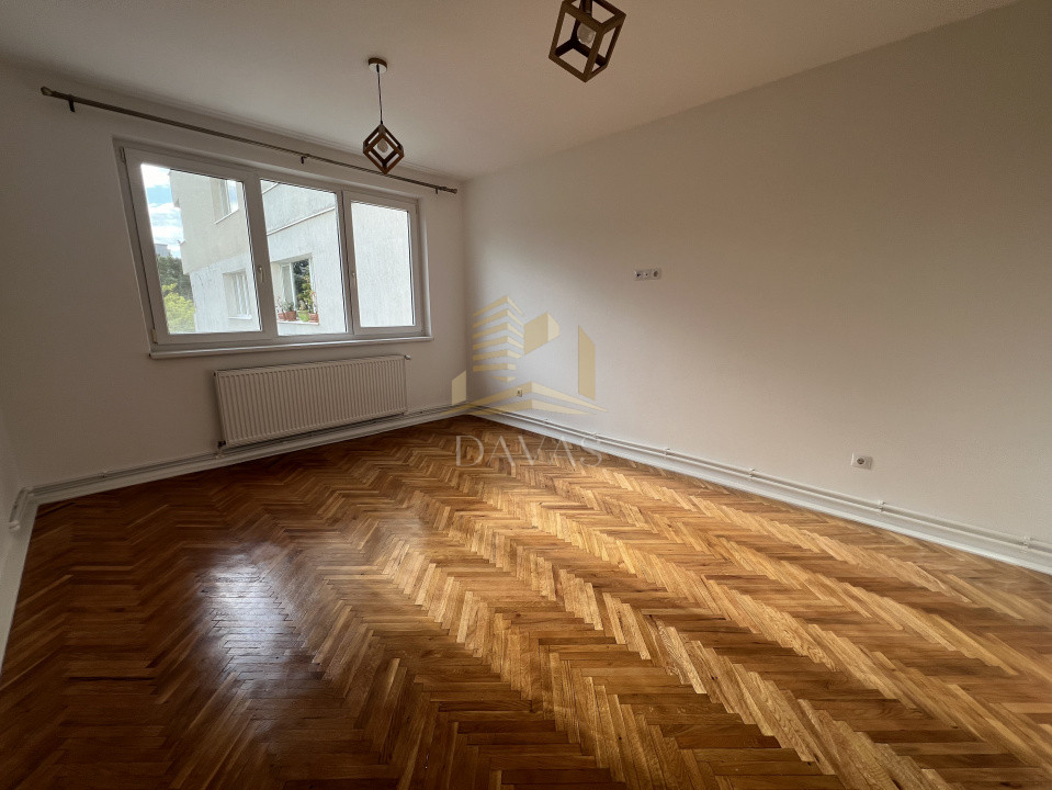 Apartament cu 3 camere de inchiriat | Platinia | Nemobilat | Locuinta / birou