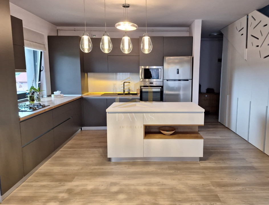 Apartament pe doua nivele cu 3 camere de inchiriat | Borhanci | Parcare inclusa