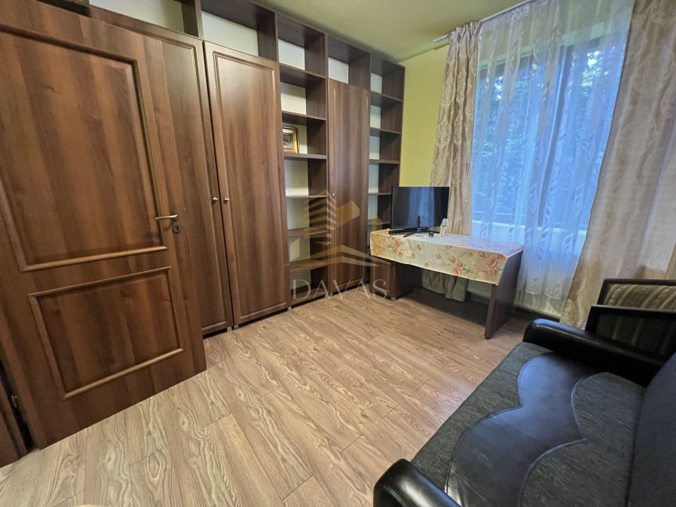 Casa cu 7 camere | Andrei Muresanu | Curte interioara