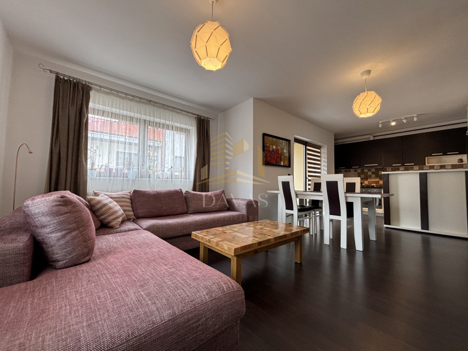 Apartament de 3 camere semidecomandat | Europa | 2 parcari