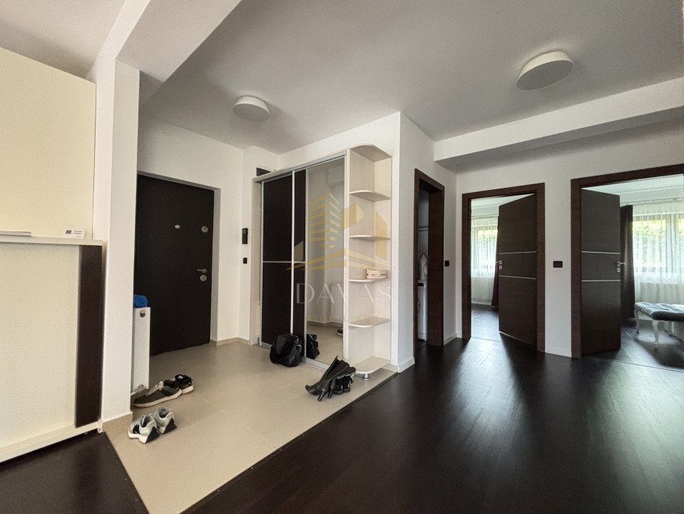 Apartament de 3 camere semidecomandat | Europa | 2 parcari