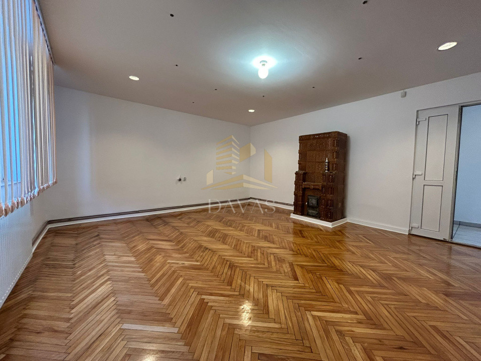 Spatiu ideal pentru birou sau locuit | Parcare | Interservisan