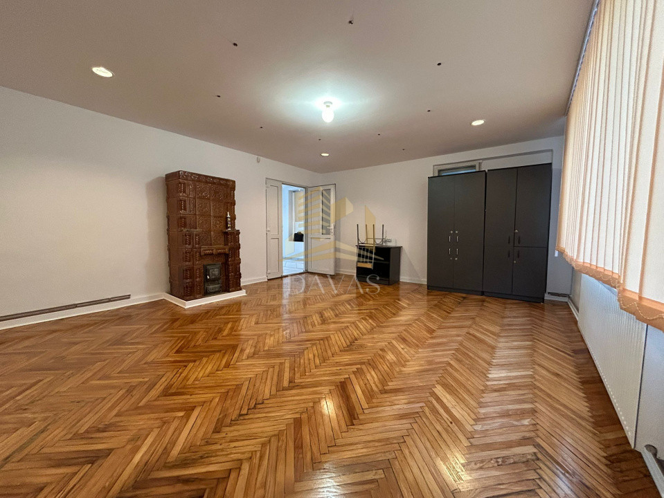 Spatiu ideal pentru birou sau locuit | Parcare | Interservisan