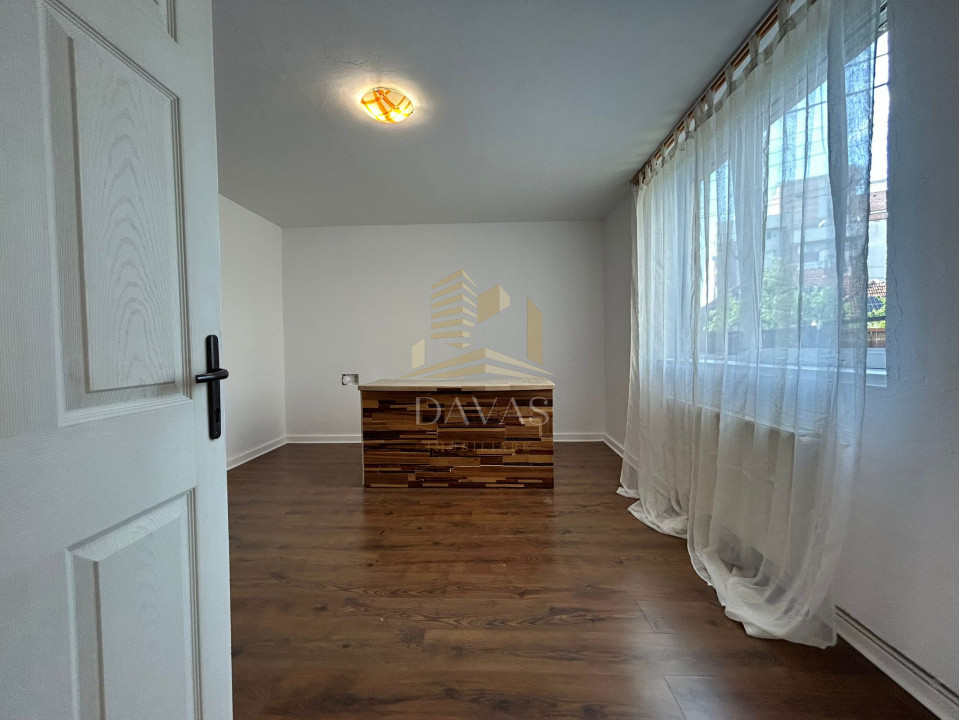 Spatiu ideal pentru birou sau locuit | Parcare | Interservisan