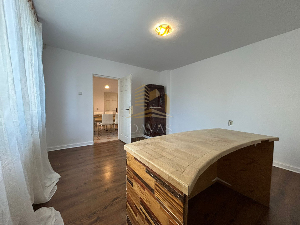 Spatiu ideal pentru birou sau locuit | Parcare | Interservisan