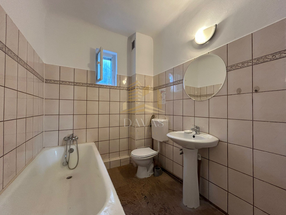 Spatiu ideal pentru birou sau locuit | Parcare | Interservisan