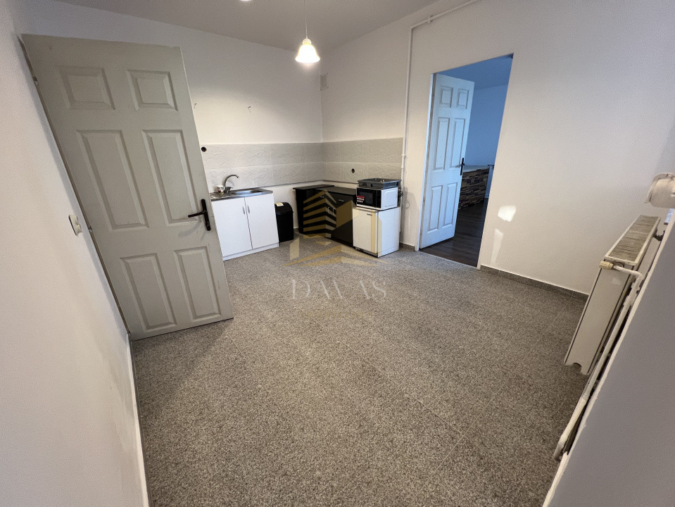 Spatiu ideal pentru birou sau locuit | Parcare | Piata Fraternitatii