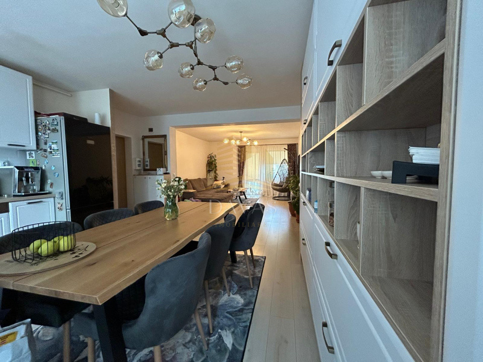 Apartament cu 3 camere de vanzare | Doua Parcari | Cartier Manastur