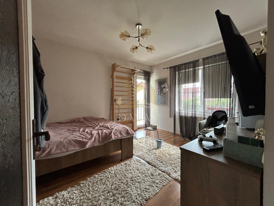 Apartament cu 3 camere de vanzare | Doua Parcari | Cartier Manastur