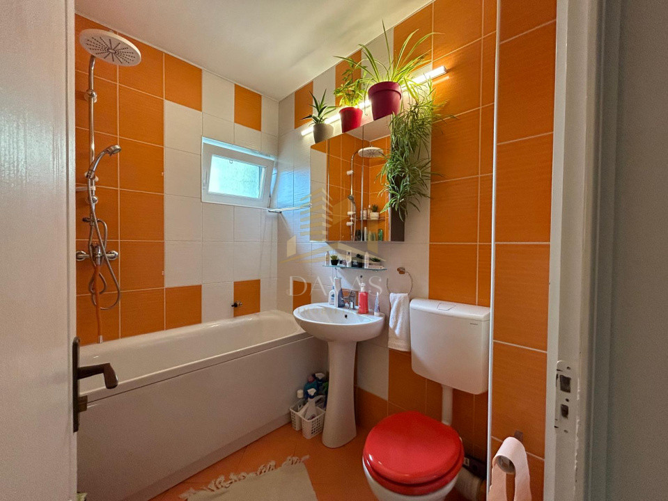 Apartament cu 3 camere de vanzare | Doua Parcari | Cartier Manastur