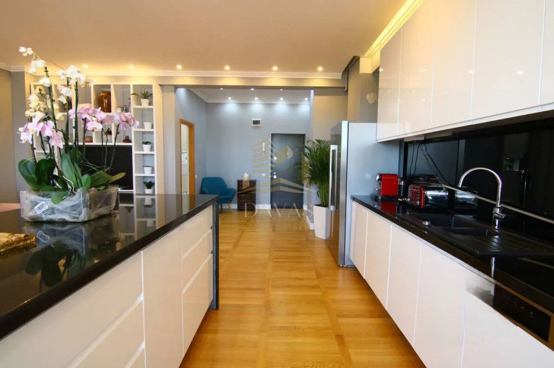 Apartament 3 camere de inchiriat | Centru | Parcare subterana