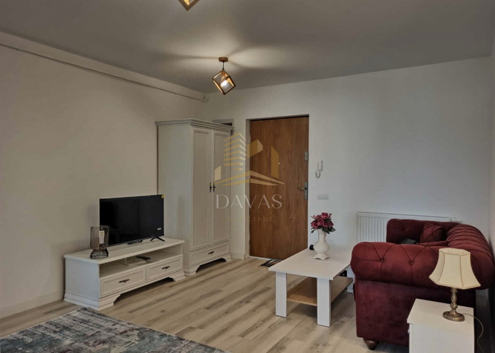 Apartament de 3 camere decomandat| Frunzisului