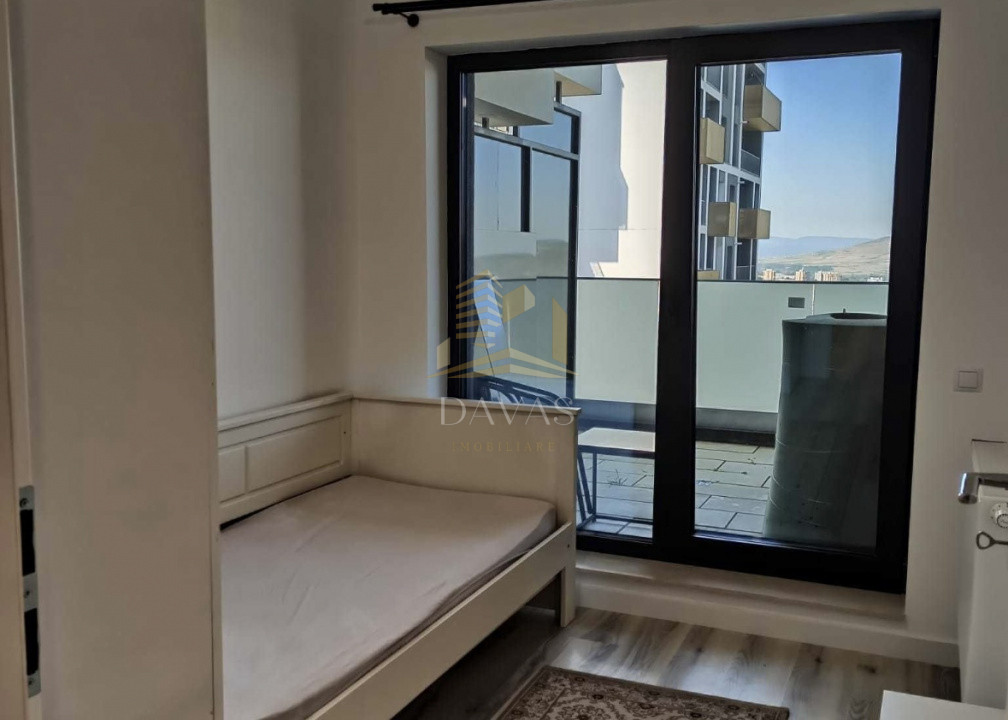 Apartament de 3 camere decomandat| Frunzisului