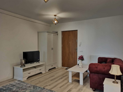 Apartament de 3 camere decomandat| Frunzisului