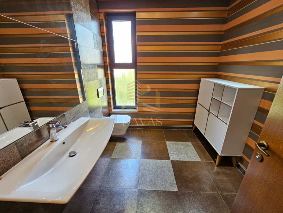 Vilă de Lux în Gruia – Oferta premium de închiriere | 6 Parcări 