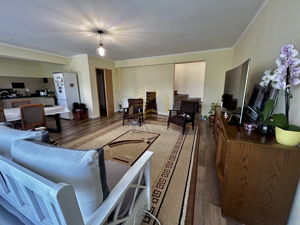 Casa tip duplex 4 camere de vanzare | Borhanci | Garaj inclus