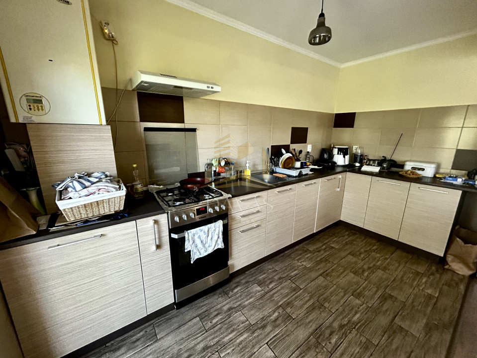 Casa tip duplex 4 camere de vanzare | Borhanci | Garaj inclus