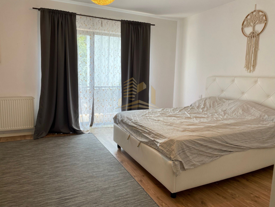 Casa tip duplex 5 camere de inchiriat | Piata 1 Mai |  Parcare