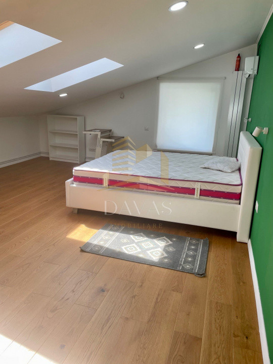 Casa tip duplex 5 camere de inchiriat | Piata 1 Mai |  Parcare
