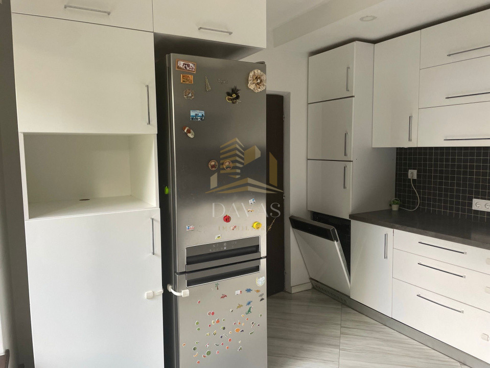 Casa tip duplex 5 camere de inchiriat | Piata 1 Mai |  Parcare