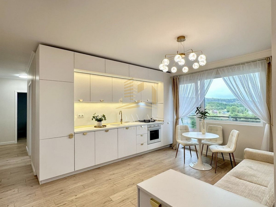 Apartament de 3 camere semidecomandat | Florești 