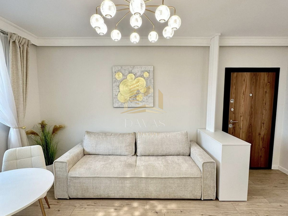 Apartament de 3 camere semidecomandat | Florești 
