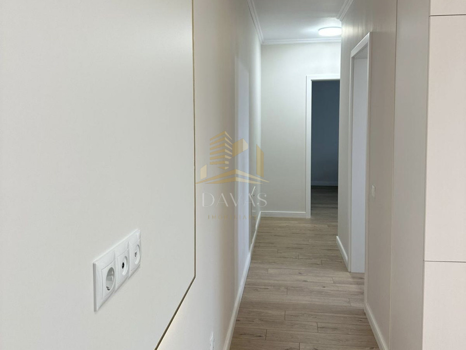Apartament de 3 camere semidecomandat | Florești 