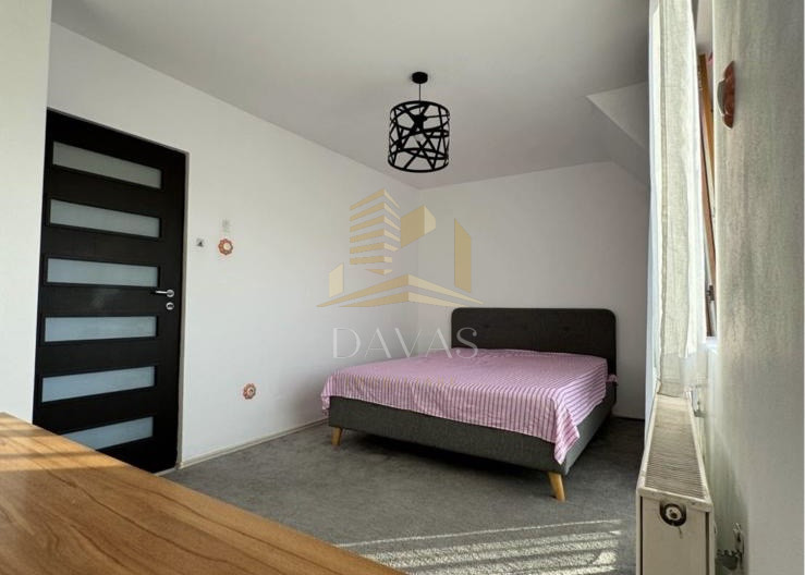 Apartament situat în vila | Valea Chintaului 