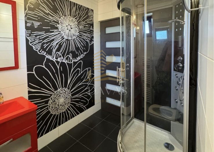 Apartament situat în vila | Valea Chintaului 
