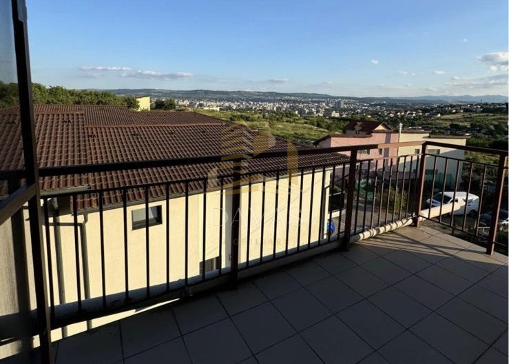 Apartament situat în vila | Valea Chintaului 
