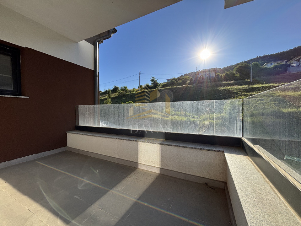 Duplex de vanzare | Floresti | Teren liber 241 mp