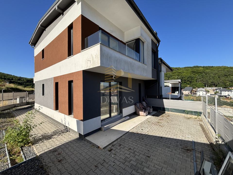Duplex de vanzare | Floresti | Teren liber 241 mp