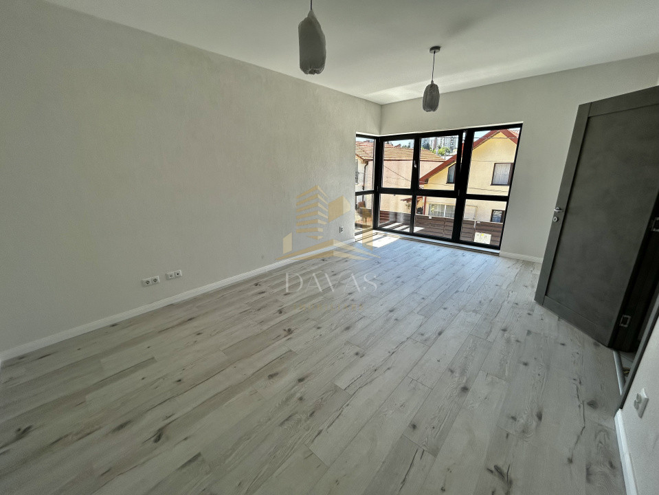Casa 4 camere de inchiriat | Plopilor | Terasa 25mp 