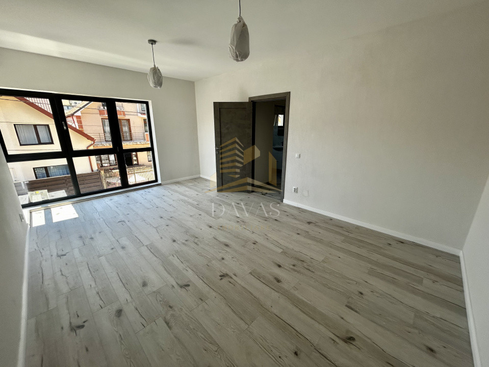 Casa 4 camere de inchiriat | Plopilor | Terasa 25mp 