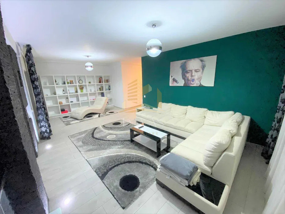 Apartament cu 3 camere | Centru | parcare subterana inclusa in pret | etaj 1