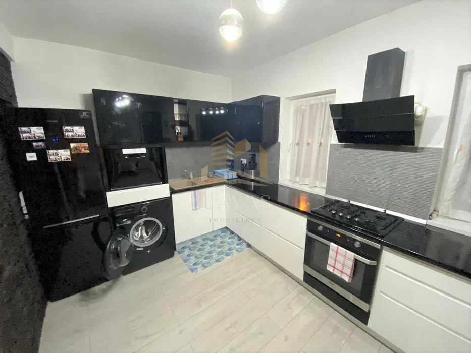 Apartament cu 3 camere | Centru | parcare subterana inclusa in pret | etaj 1